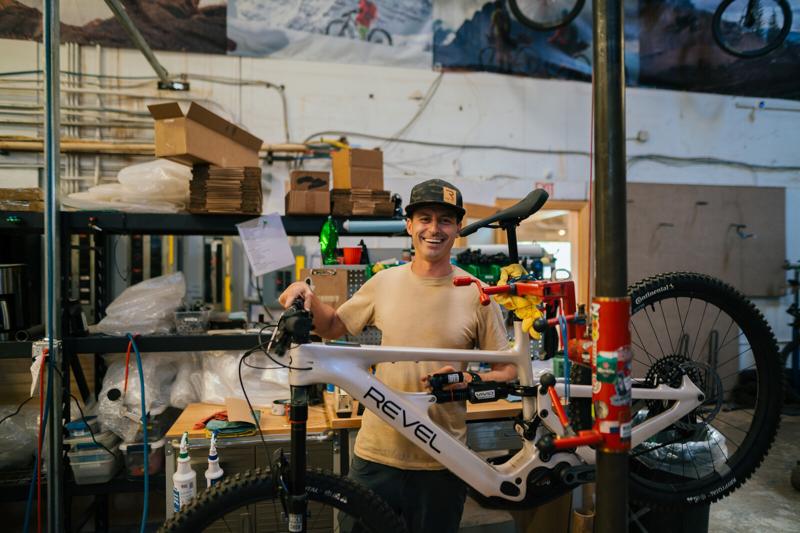 Revel Bikes: Trở Về Với Người Sáng Lập